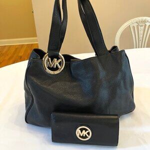 MICHAEL KORS | Fulton Pebbled Black Leather Tote bag and Wallet-EUC